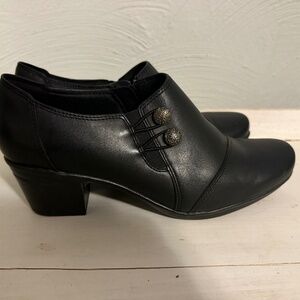CLARKS Emslie Warren Boots Booties Women’s Size 10